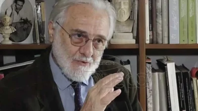 Βυθισμένος στη θλίψη ο Γιάννης Σμαραγδής