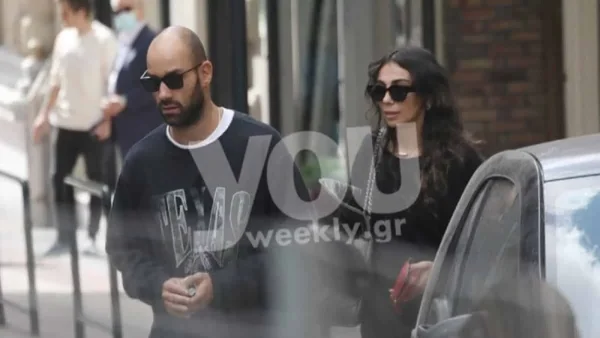 Ο τεράστιος καναπές για να χωράει τα 6 παιδιά του - Στιγμές ευτυχίας για την 8μελή οικογένεια του Σπανούλη