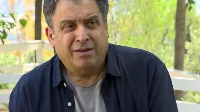 «Ήρθε στο καμαρίνι κλαίγοντας, ντύθηκε και βγήκε στη σκηνή με...» - Ο Πάνος Σταθακόπουλος σε μία κατάθεση ψυχής