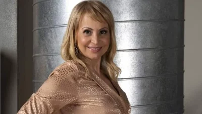 ''Όσες δυσκολίες και αν παρουσιαστούν...'' - Το μήνυμα της Τέτας Καμπουρέλη από τις διακοπές μετά τον χωρισμό με τον Γκουρούση