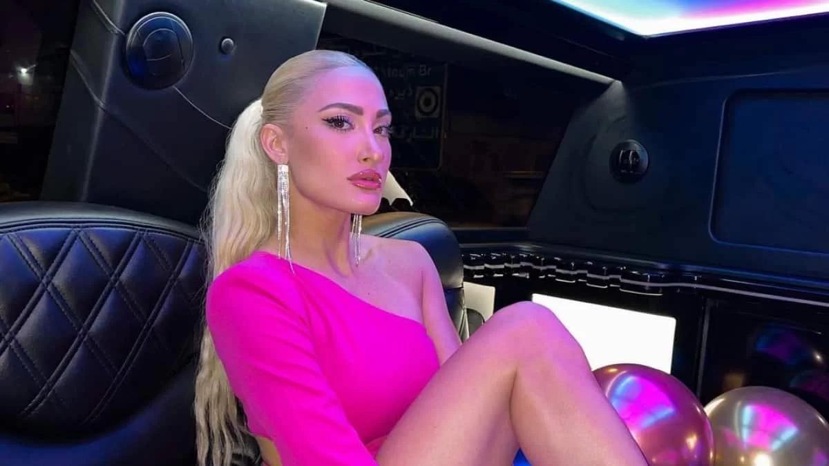 Η φωτογραφία που είχε προδώσει την εγκυμοσύνη ένα μήνα πριν: Με πορτοκαλί κολλητό φόρεμα η Ιωάννα Τούνη