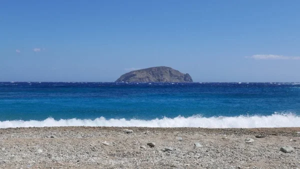 Σέριφος: «Θυμάμαι να με...» - Σοκάρει η 23χρονη καταγγέλλουσα βιασμού από 2 πακιστανούς