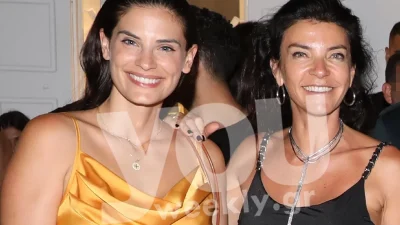 ''Έβγαζε'' μάτι το πορτοκαλί σατέν της φόρεμα - Ολόκληρο το νησί της Μυκόνου κοιτούσε τη Μπόμπα