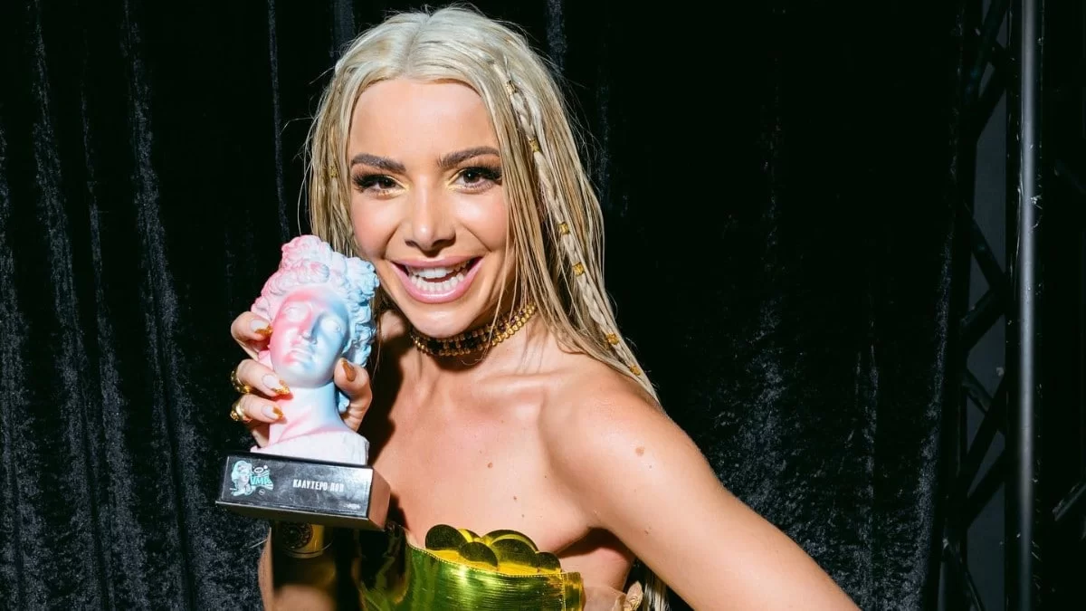 "Χωρίς φωνή και ιδιαίτερη εμφάνιση" - Άγριο κράξιμο στη Ζόζεφιν! Η δημόσια απάντηση της στο Instagram