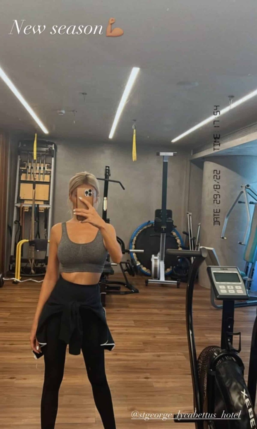 Ακόμη και στις διακοπές λιώνει στο γυμναστήριο η Καινούργιου