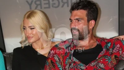 Σε σκάφος με φουσκωμένη κοιλίτσα - Η Ιωάννα Τούνη αποκάλυψε σε ποιον μήνα είναι έγκυος