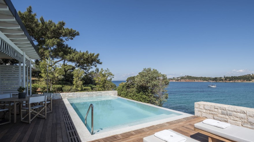 Four Seasons της Βουλιαγμένης