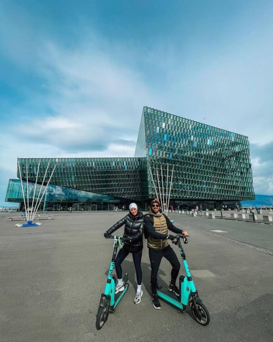 Χριστίνα Μπόμπα - Σάκης Τανιμανίδης - Ισλανδία