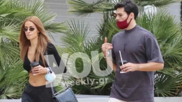 Το σχόλιο του Αλμπέρτο Μποτία στην φωτογραφία του με την Ελένη Φουρέιρα και το "καυτό" τους φιλί