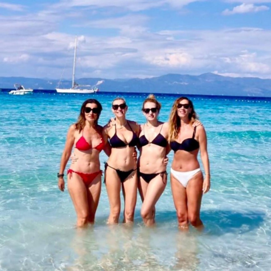 Ζέτα Δούκα - Μαρία Ναυπλιώτου - διακοπές