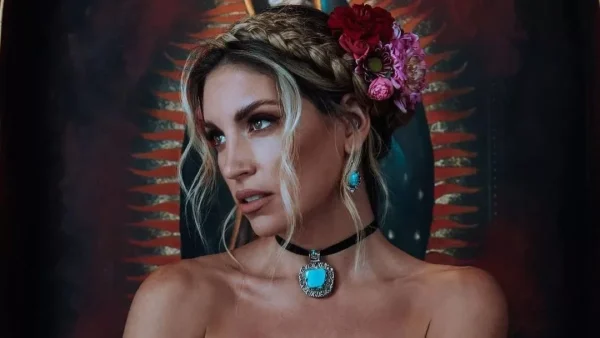 Αυγουστιάτικο μακιγιάζ: Κάν' το όπως η Αθηνά Οικονομάκου - Boho chic make up look