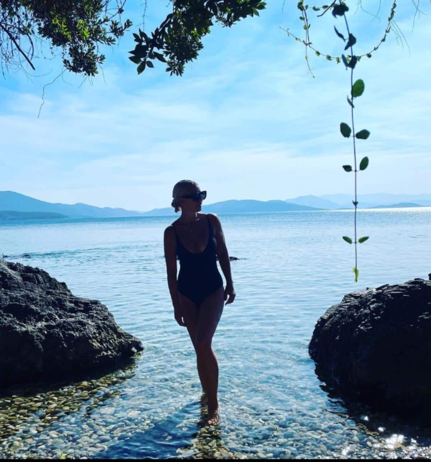 Η ανάρτηση της Μαρίας Μπακοδήμου με μαγιό 