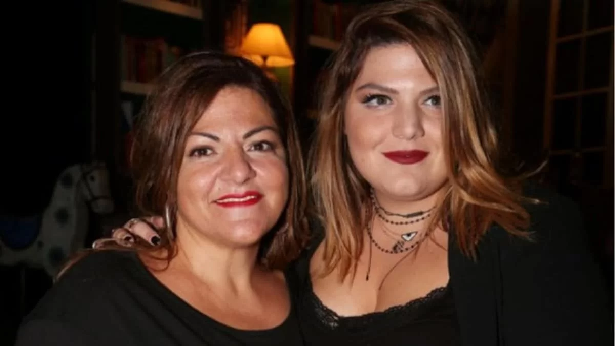 Δεν την αφήνει σε ησυχία - Η επική φάρσα της Δανάης Μπάρκα στη Σταυροπούλου μέσα στα σκοτάδια