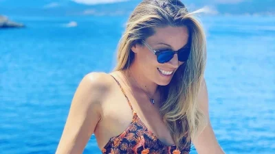 Σαν γοργόνα στα νερά της Μυκόνου - Μάγεψε το instagram με τις νέες της φωτογραφίες η Μαριέττα Χρουσαλά