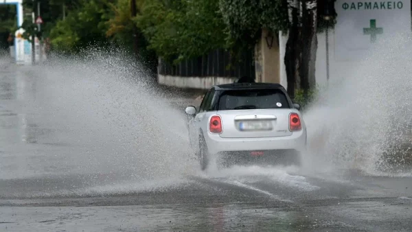 Καιρός (23/8): Ισχυρές καταιγίδες και πτώση της θερμοκρασίας