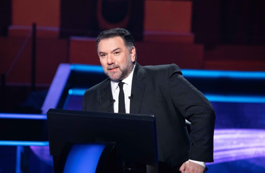 Αυλαία για τον Εκατομμυριούχο