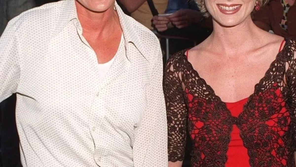 Σοκαριστικό τροχαίο - Πρώην σύντροφος πασίγνωστης παρουσιάστριας χαροπαλεύει διασωληνωμένη