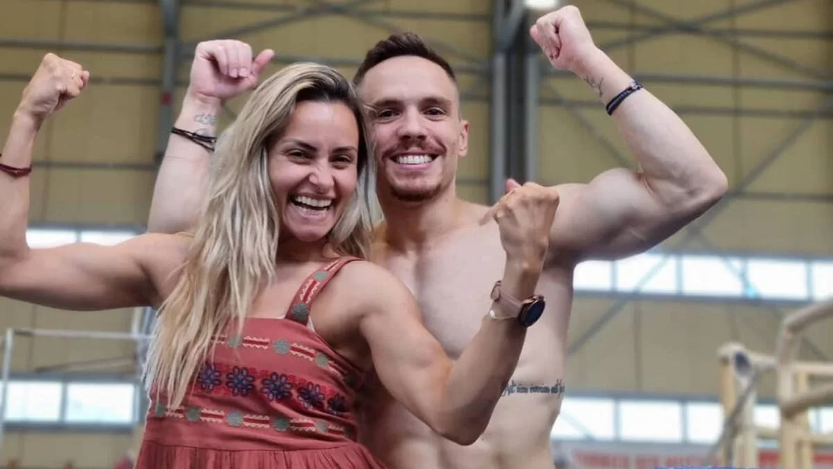 Στα βήματα του Λευτέρη Πετρούνια και η κορούλα του - Η τρυφερή φωτογραφία τους από το γυμναστήριο