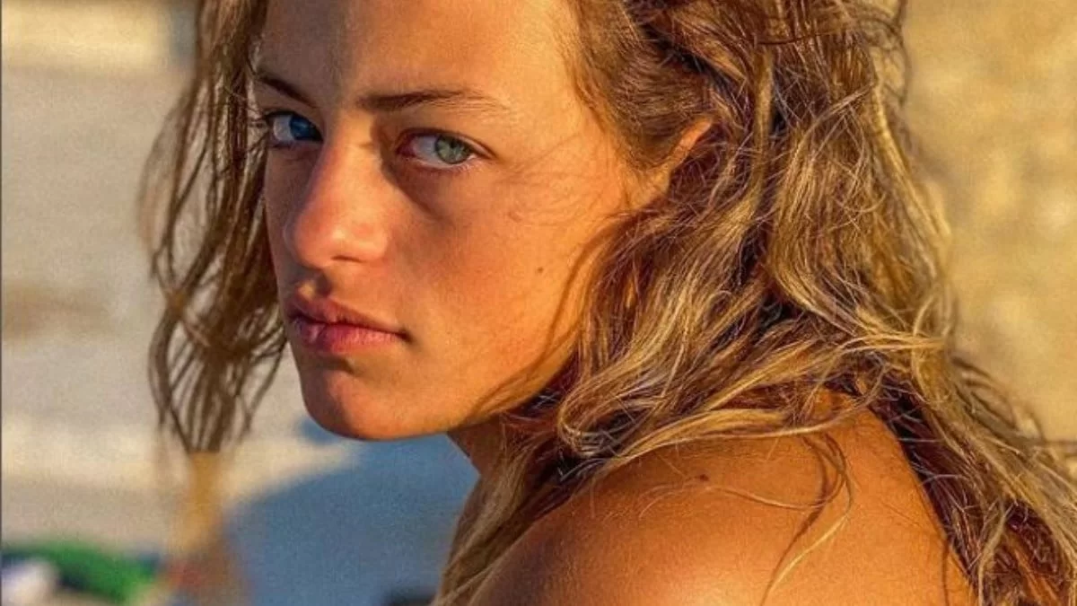 Με κοφτό μαγιό που "κόβει' την ανάσα η σύντροφος του Αγγελου Λάτσιου, Γαία - Το βίντεο που κάνει το γύρο του διαδικτύου