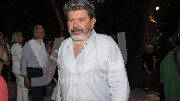 Άλλοι σε νησιά και ο Γιάννης Λάτσιος στην Κηφισιά - Η σπάνια selfie του από το καλοκαίρι στην Αθήνα