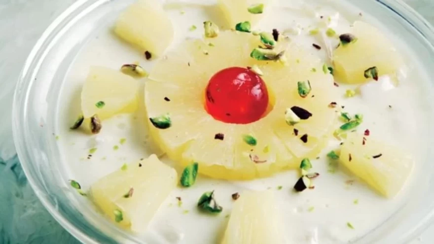 Γεμάτο μπισκότα και κρέμα αυτό το γλυκό ψυγείου - Αξίζει μέχρι και την τελευταία του θερμίδα