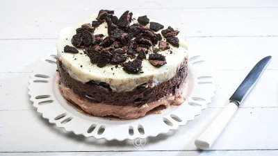 Γεμάτο μπισκότα και κρέμα αυτό το γλυκό ψυγείου - Αξίζει μέχρι και την τελευταία του θερμίδα