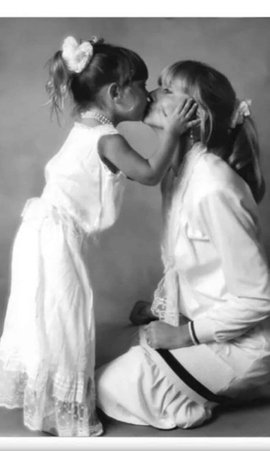 Τραγική φιγούρα η κόρη της Ολίβια Νιούτον μετά το χαμό της μητέρας της