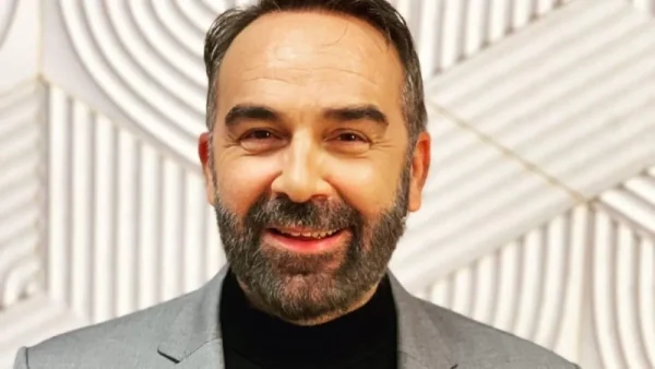 Ο Οδυσσέας μεγάλωσε πολύ - Η τρυφερή ανάρτηση του Γρηγόρη Γκουντάρα με τον γιο του στην παραλία