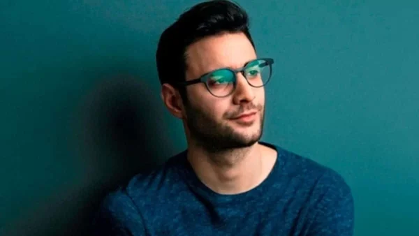 Δεν τον βάφτισαν Ίαν - Όλη η αλήθεια για το πραγματικό όνομα του Στρατή