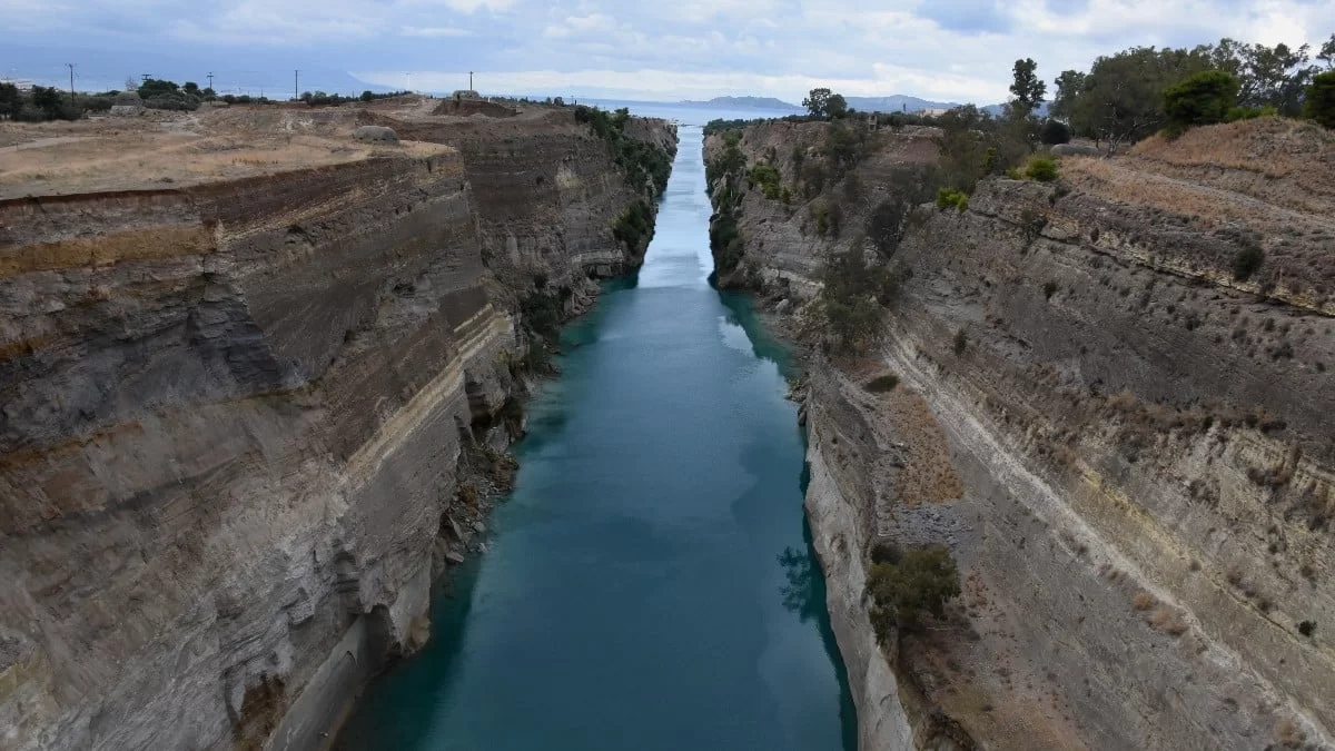Φρίκη στον Ισθμό της Κορίνθου - Βρήκαν πτώμα γυναίκας αγνώστων στοιχείων