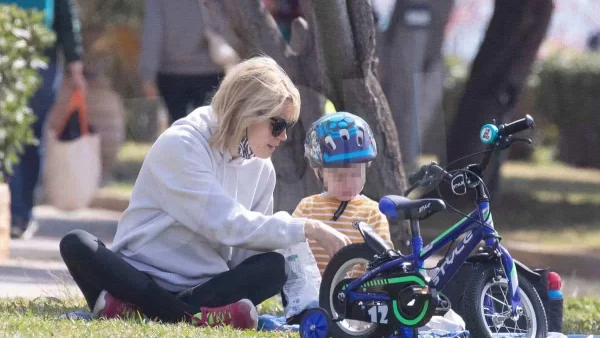 Περήφανη μητέρα η Βίκυ Καγιά - Το άκρως τρυφερό στιγμιότυπο με τον γιο της, Κάρολο που "έλιωσε" το instagram