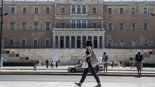 Καιρός 3/8: Ζέστη αλλά και έντονες βροχοπτώσεις σε πολλές περιοχές