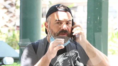 Μαυρισμένος και αρκετά γραμμωμένος - Νέες φωτογραφίες από το ταξίδι του Καλλίδη στο Τέξας