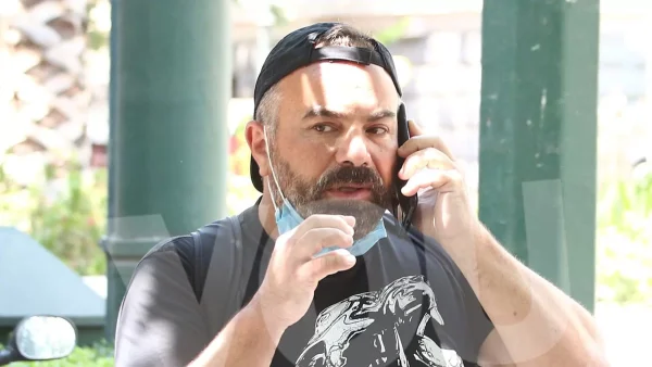 Μαυρισμένος και αρκετά γραμμωμένος - Νέες φωτογραφίες από το ταξίδι του Καλλίδη στο Τέξας