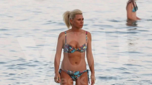 Έχει κάνει πάταγο το φουσκωτό ρινόκερος της Καραβάτου - Μεγάλωσε πολύ ο Αρίωνας και το κουβαλούσε