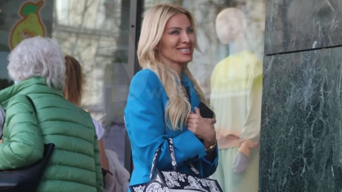 Με mini παγιετέ φόρεμα - Άστραφτε ολόκληρη η Κατερίνα Καινούργιου στη νέα της εμφάνιση