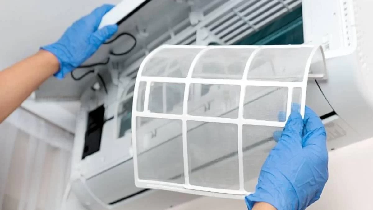 Θα είναι σαν καινούργιο - Καθαρίστε το κλιματιστικό σας με μαγειρική σόδα κι ακόμα 1 υλικό