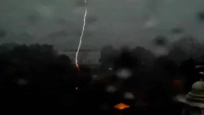 Σοκ στην Αμερική: 4 Άνθρωποι δίνουν μάχη για τη ζωή μετά από πτώση κεραυνού στο Λευκό Οίκο