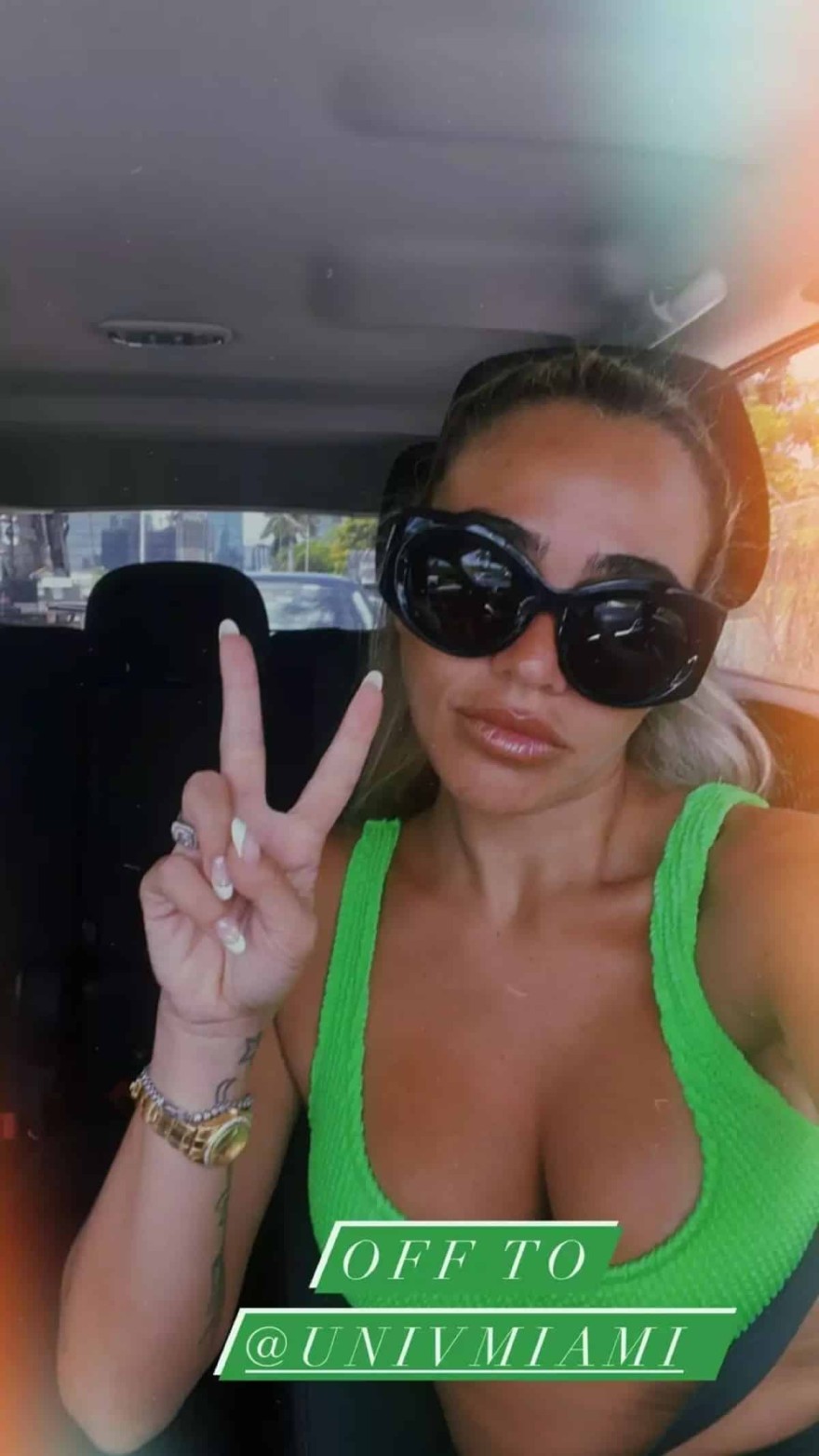 Κόνι Μεταξά - ταξίδι