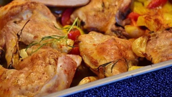 Για να βγει ζουμερό και νόστιμο - Τα 4 βήματα για να πετύχετε το τέλειο κοτόπουλο