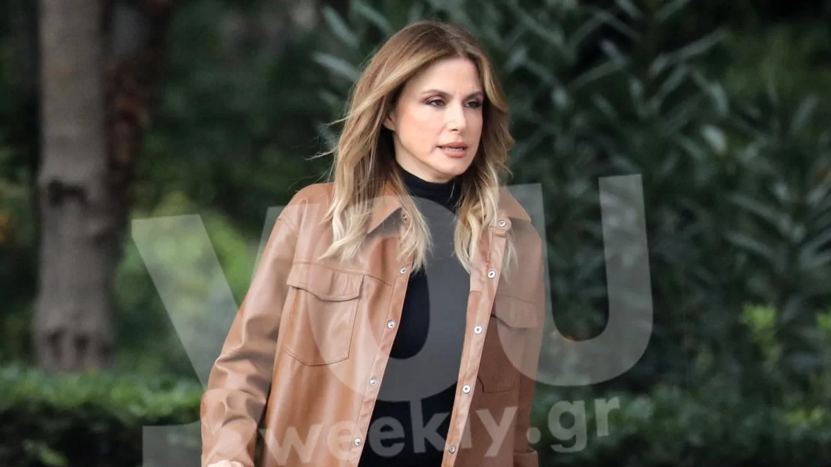 Ξανθιά και όχι παρουσιάστρια - Η γυναίκα που μπαίνει στη θέση της Κρονάκη στην εκπομπή ''Μαμά-δες''