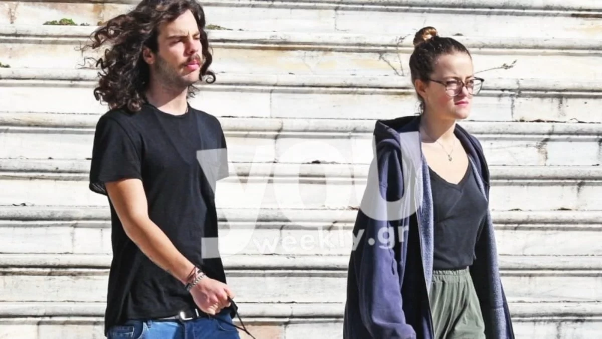 Τρελά ερωτευμένοι σε απόμερη παραλία - Η ανάρτηση της Γαίας Μερκούρη δίπλα στον Άγγελο Λάτσιο