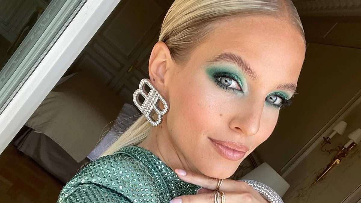 Neon make up look - Τόλμησε τα έντονα χρώματα σε σκιές