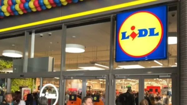 Θα γίνει το αδιαχώρητο στους διαδρόμους των  Lidl το Σάββατο (20/8):  Η είδηση που θα ξετρελάνει τους καταναλωτές