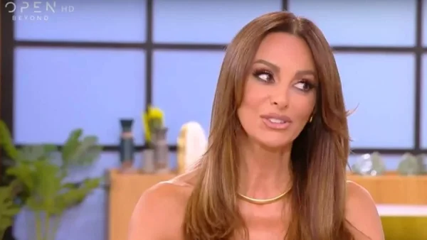 Συγκίνηση στο πλατό της εκπομπής Ποιος είναι πρωινιάτικα - Σε πελάγη ευτυχίας η Μπέτυ Μαγγίρα