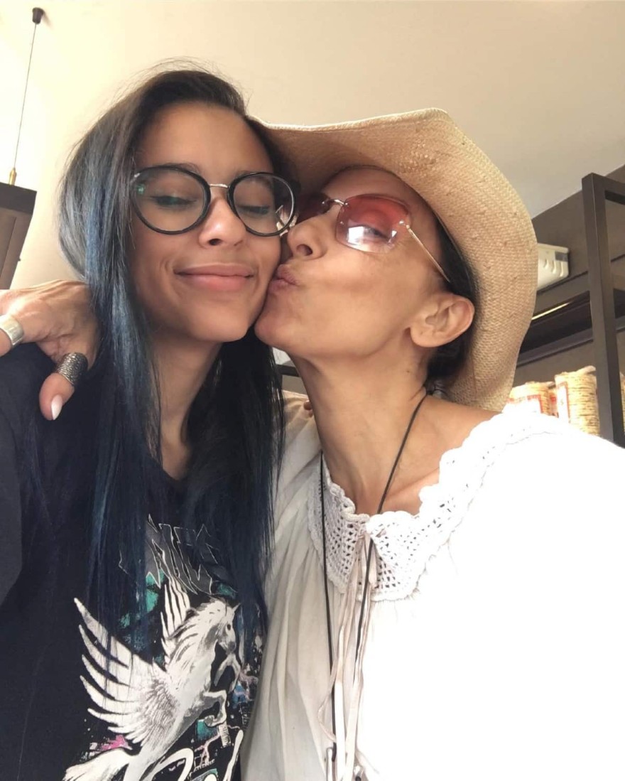 Η Ματθίλδη Μαγγίρα με την κόρη της Λήδα