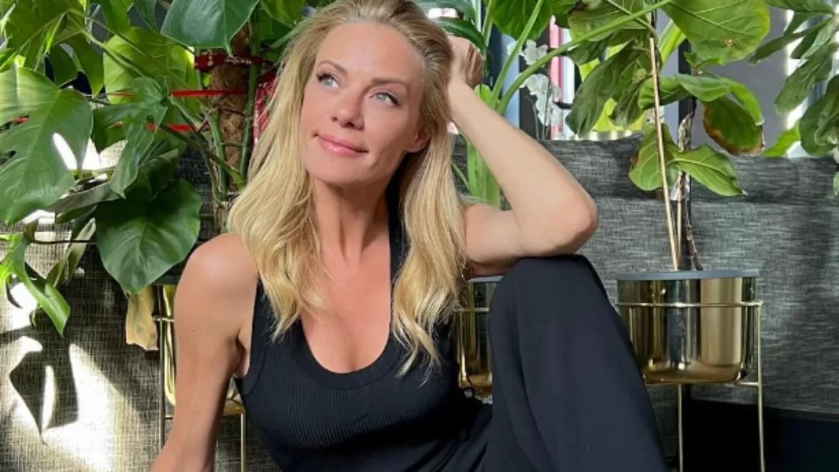 Χωρίς ξανθό μαλλί και στήθος - Σπάνια φωτογραφία της Ζέτας Μακρυπούλια πριν την πλαστική κι ούσα μελαχρινή