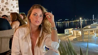 Φαινόταν μόνο το σημάδι του μαγιό της - Η Μακρυγιάννη πόζαρε topless και έβαλε ''φωτιές'' στο instagram