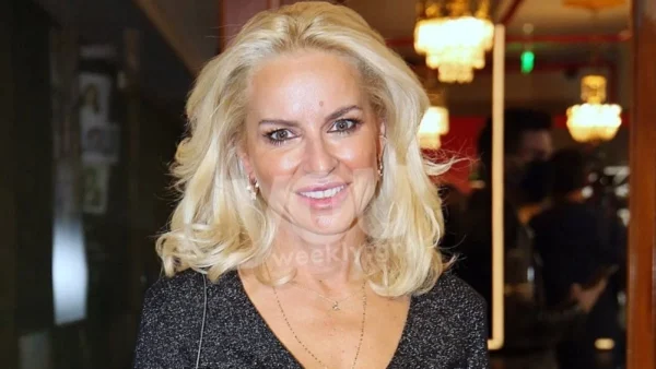 Κορμάρα στα 48 της η Μαρία Μπεκατώρου - Το μαγιό που αναδεικνύει το σώμα της