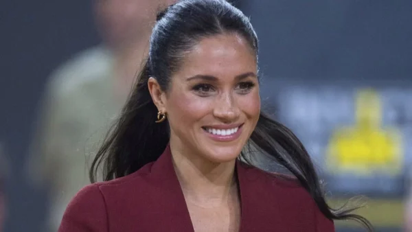 Γενέθλια για την Μέγκαν Μαρκλ - Με το σταγονόμετρο οι ευχές της βασιλικής οικογένειας παρά την αναθέρμανση των σχέσεων